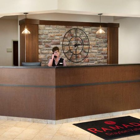 Ramada By Wyndham Drayton Valley Exteriör bild