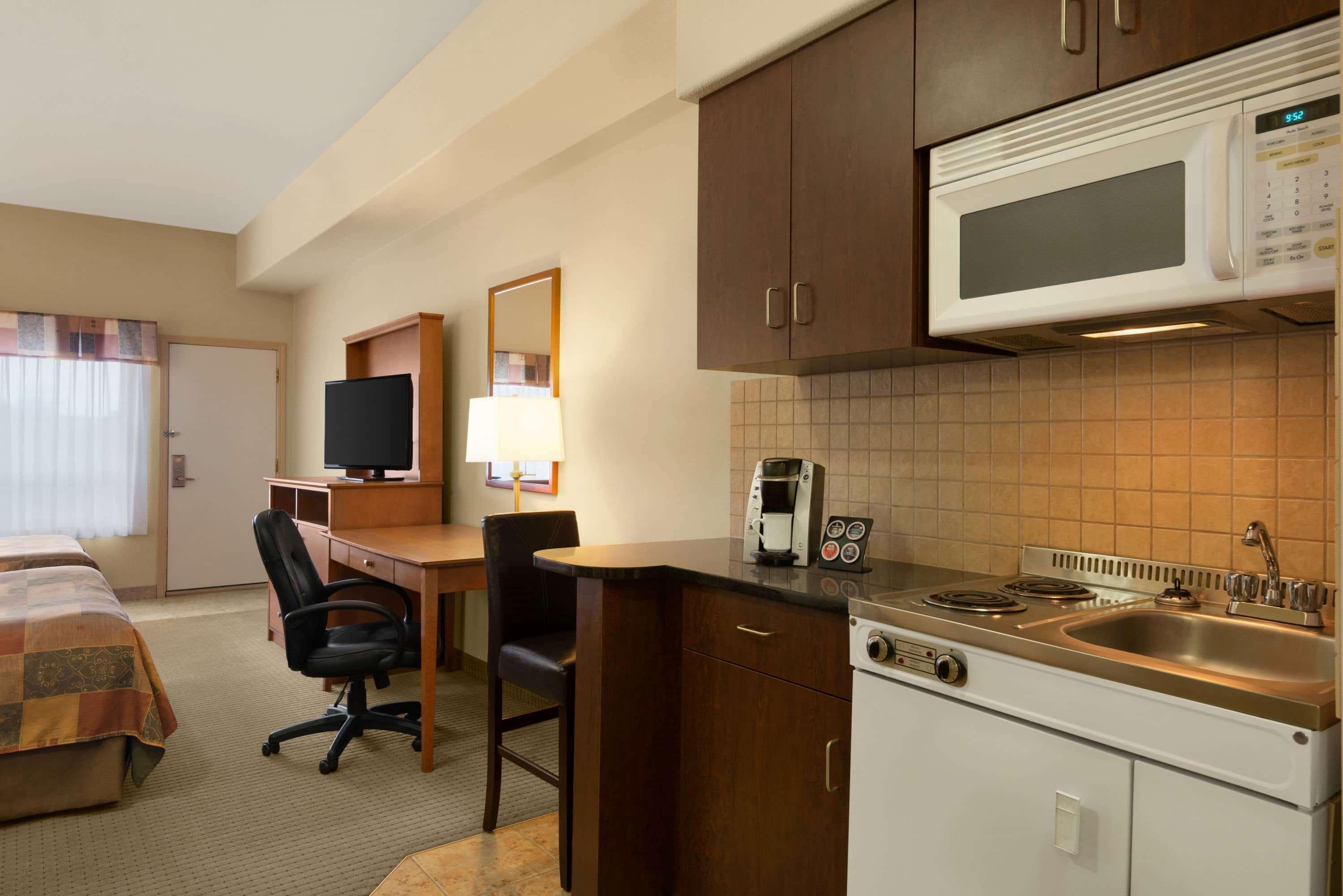 Ramada By Wyndham Drayton Valley Exteriör bild